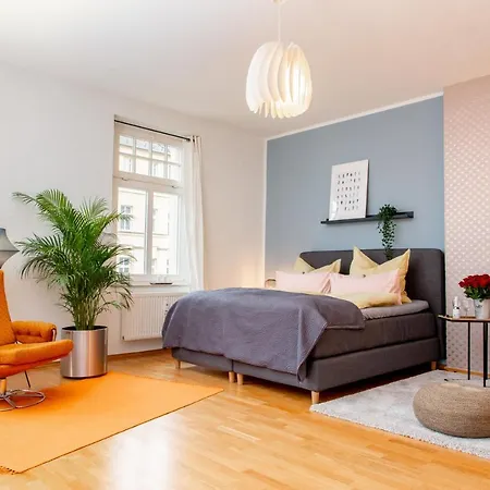 Kassberg Im Retro-stil / Netflix & Wifi * Хемниц